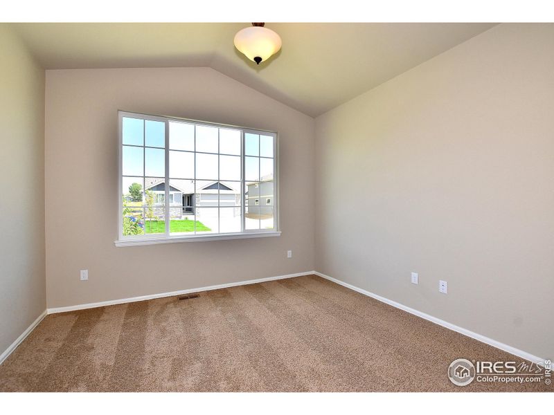Spacious, unfurnished interior of a new home in Southridge, Johnstown (Image 19).