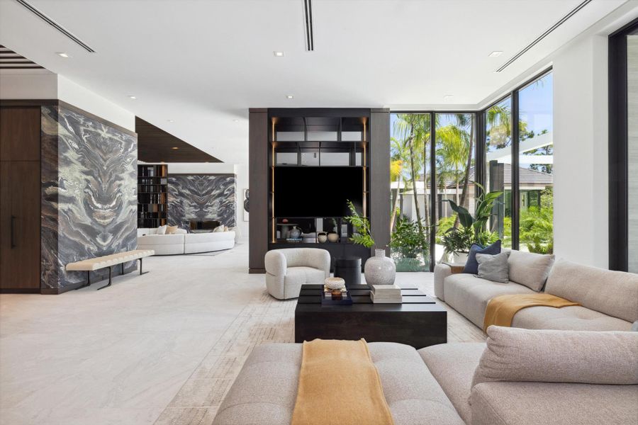 Image 90 of a home in .