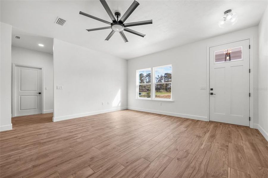 Spacious, unfurnished interior of a new home in , Bronson (Image 24).