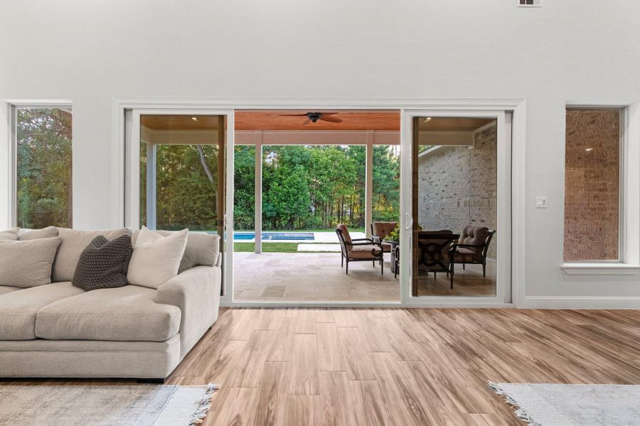 Furnished interior view inside a new home in , Tomball (Image 43). Furnished interior view inside a new home in , Tomball (Image 43).