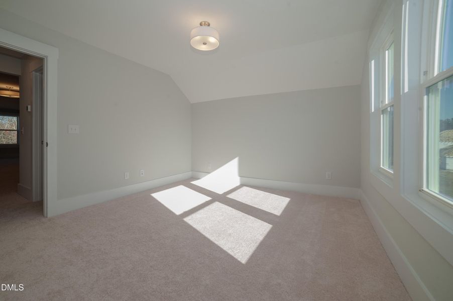 WFDS-0100-00_Buchanan E_Bedroom b