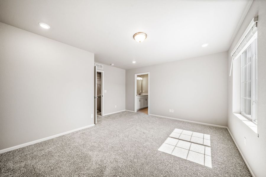 Spacious, unfurnished interior of a new home in Thompson River Ranch, Johnstown (Image 18). Spacious, unfurnished interior of a new home in Thompson River Ranch, Johnstown (Image 18).
