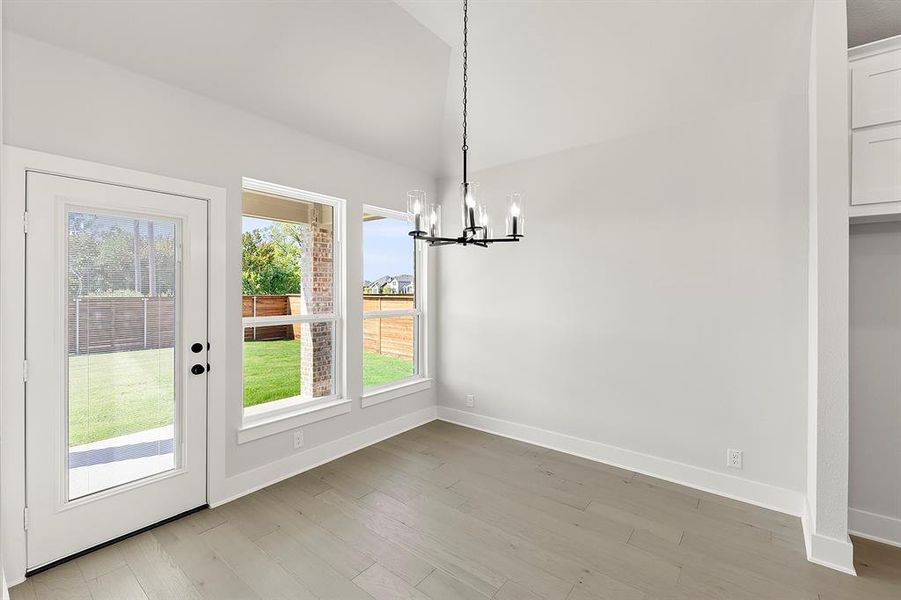 13. 1704 Possum - Nook