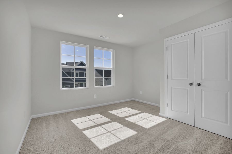 Spacious, unfurnished interior of a new home in River Tide Farms, Bolivia (Image 20).