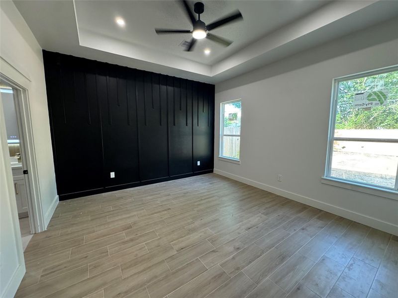 Spacious, unfurnished interior of a new home in , Pasadena (Image 13).