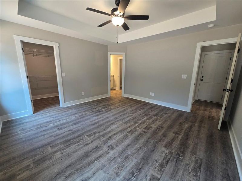 Spacious, unfurnished interior of a new home in , Hartwell (Image 14).