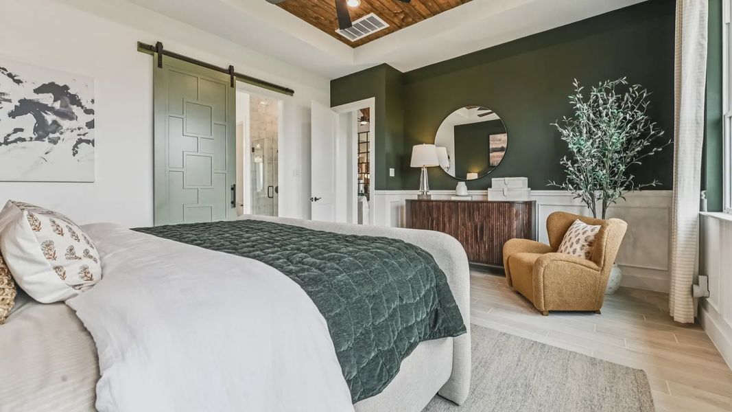 Representative furnished interior of a home built from the Sweetwater by Chesmar Homes in Evergreen 60s, Conroe (Image 28). Representative furnished interior of a home built from the Sweetwater by Chesmar Homes in Evergreen 60s, Conroe (Image 28).