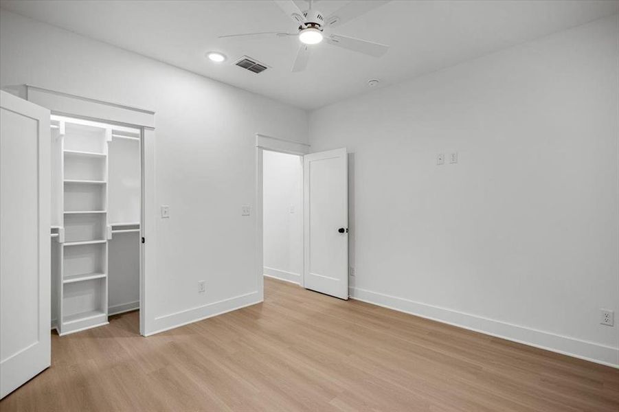 Spacious, unfurnished interior of a new home in , Lindale (Image 18). Spacious, unfurnished interior of a new home in , Lindale (Image 18).