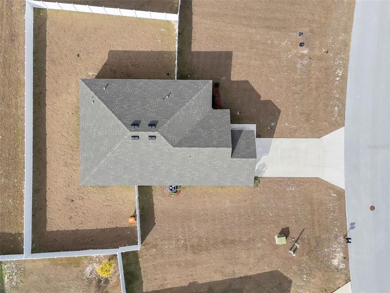 Exterior details and patio area of a home in , Ocala (Image 3).