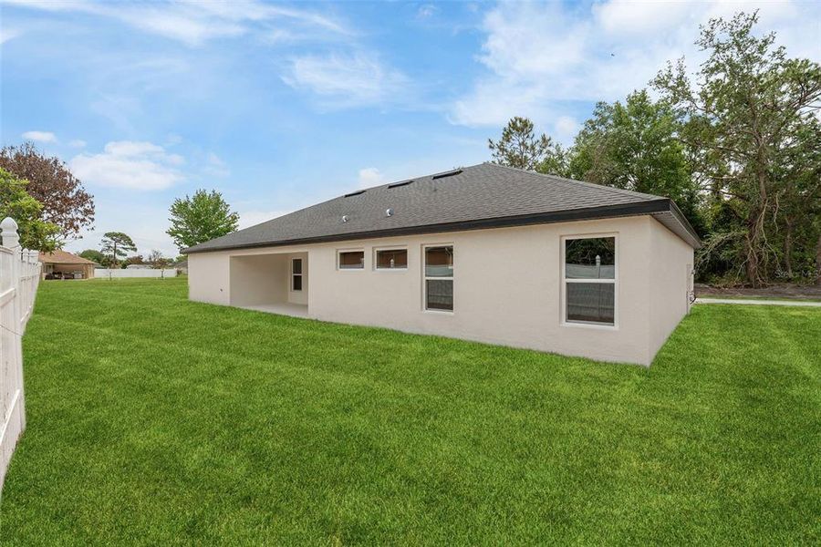 Exterior details and patio area of a home in , Kissimmee (Image 18).