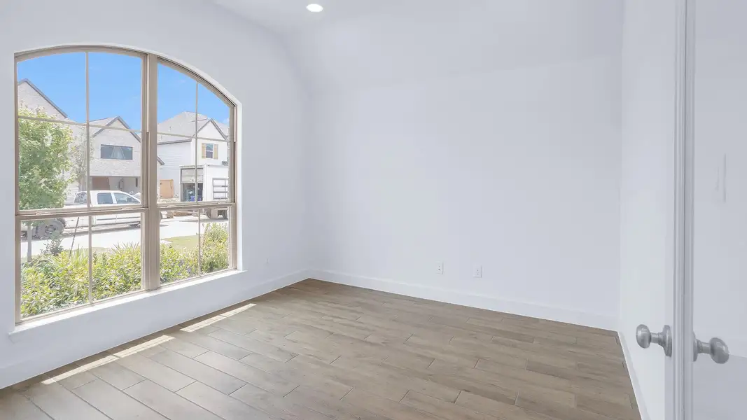 Spacious, unfurnished interior of a new home in Grand Central Park 50', Conroe (Image 7). Spacious, unfurnished interior of a new home in Grand Central Park 50', Conroe (Image 7).