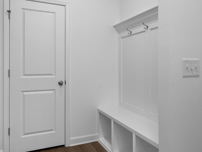 Image 29 of a home in Tobacco Road.