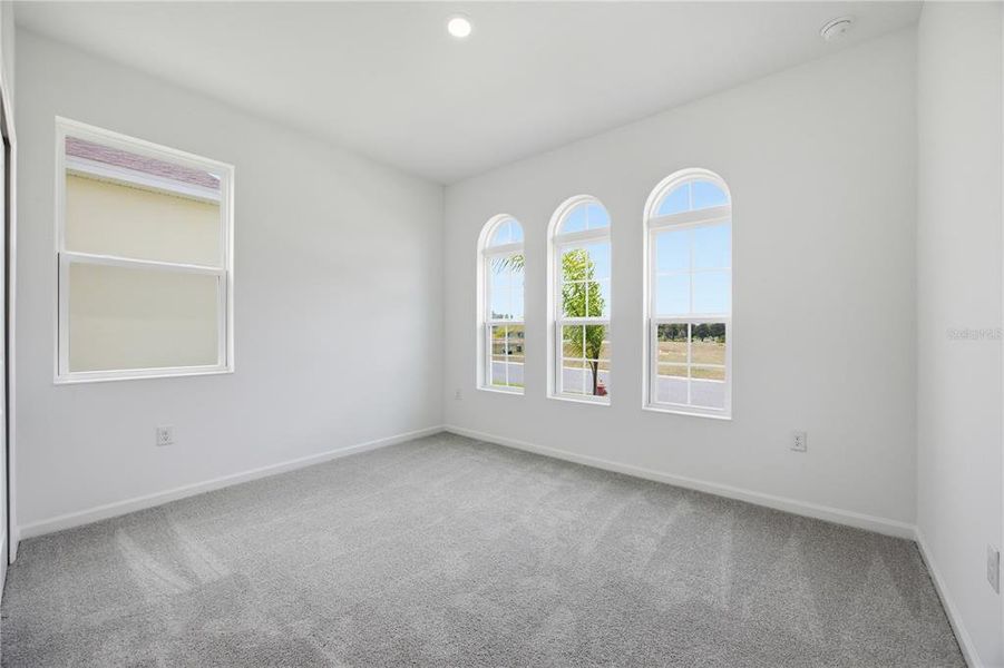 Spacious, unfurnished interior of a new home in , Okahumpka (Image 13).