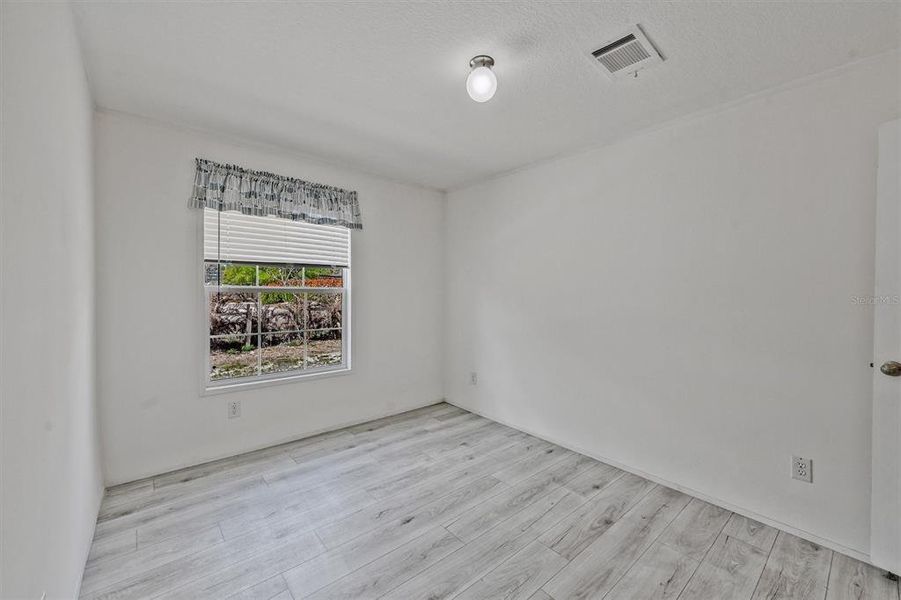 Spacious, unfurnished interior of a new home in , North Fort Myers (Image 38).