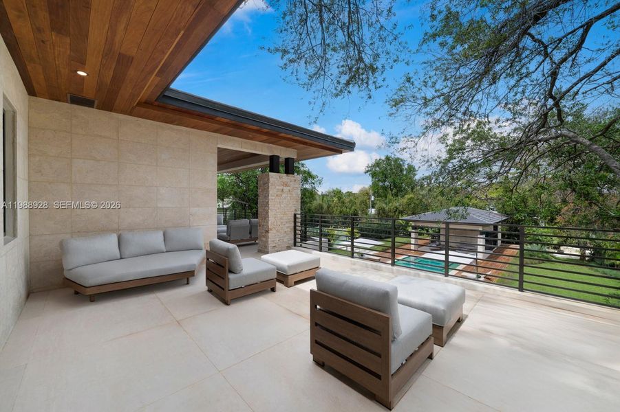 Exterior details and patio area of a home in , Miami (Image 27).