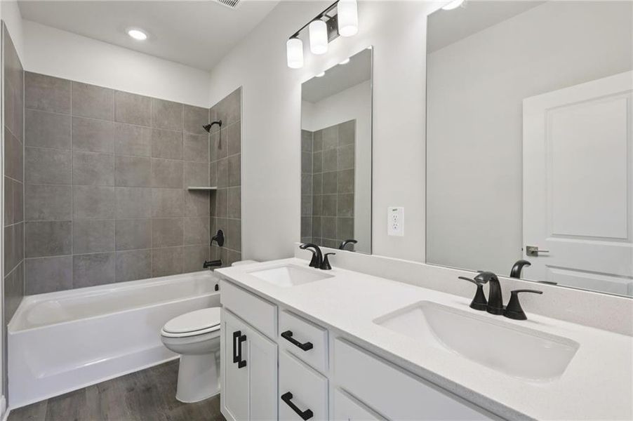 Furnished interior view inside a new home in River Pointe, Monroe (Image 15).