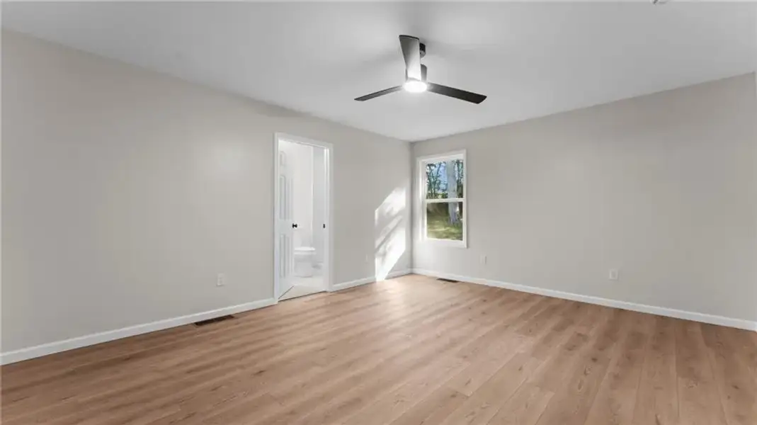 Spacious, unfurnished interior of a new home in , Rome (Image 24).