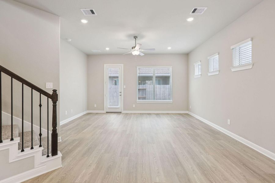 Spacious, unfurnished interior of a new home in Kemah Crossing - Luxe Series, Kemah (Image 37). Spacious, unfurnished interior of a new home in Kemah Crossing - Luxe Series, Kemah (Image 37).