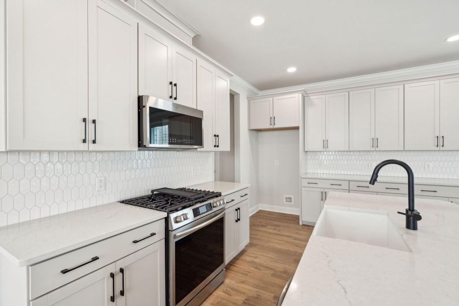 Image 27 of a home in Central Park.