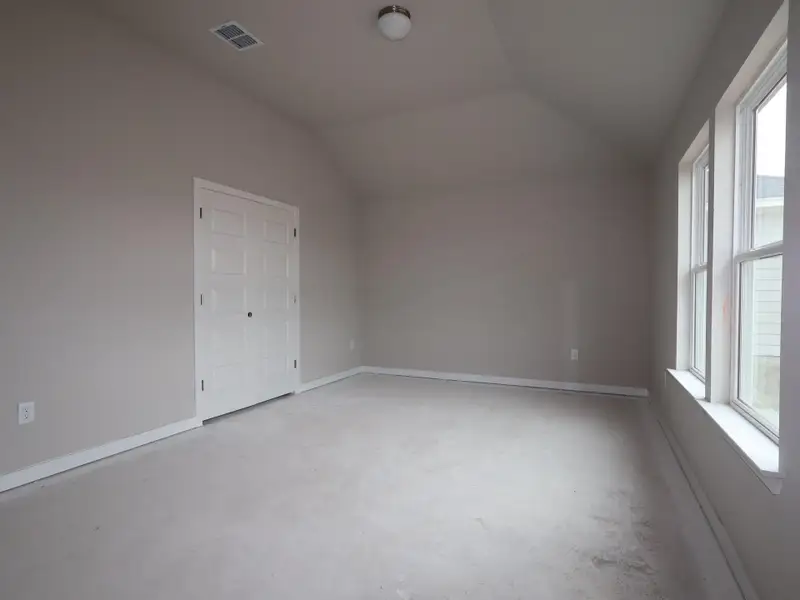 Image 12 of a home in Willow Springs.