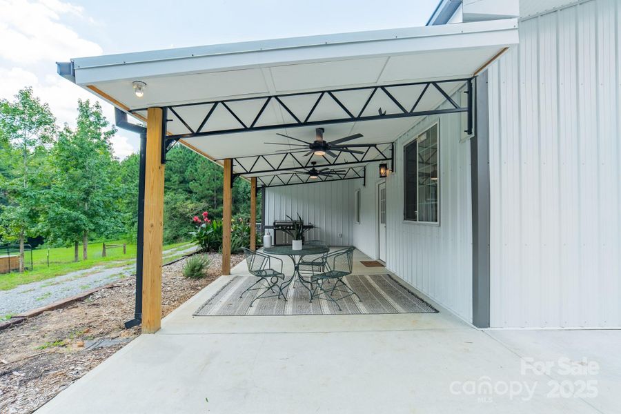 Furnished interior view inside a new home in , Fort Mill (Image 17). Furnished interior view inside a new home in , Fort Mill (Image 17).