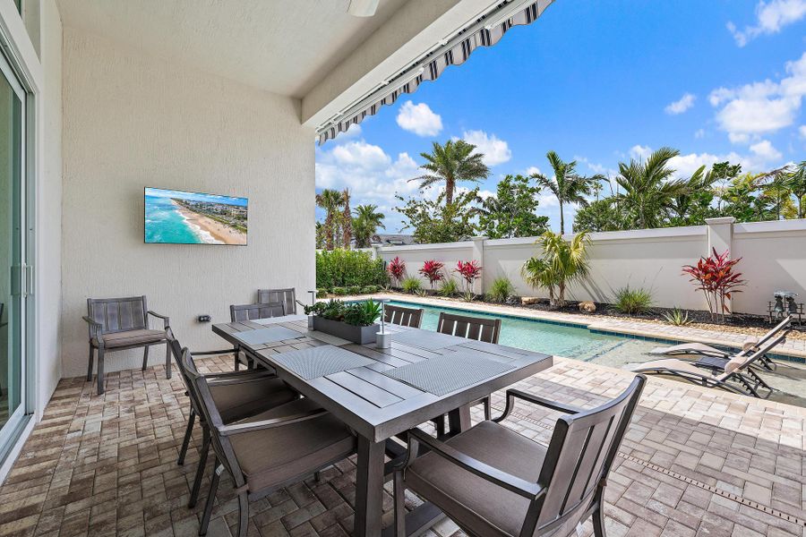 Furnished interior view inside a new home in , Palm Beach Gardens (Image 8).