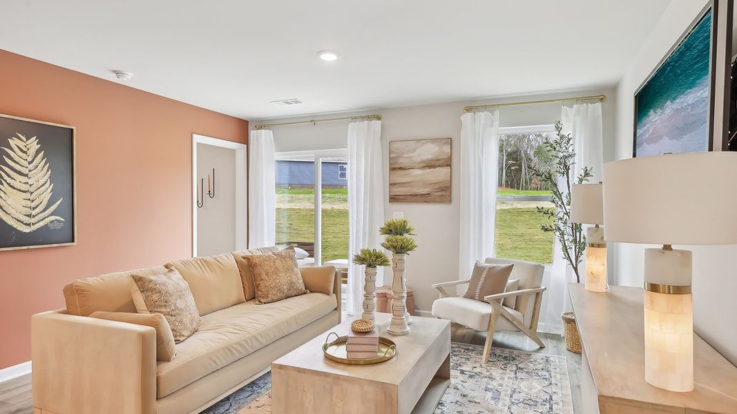 Furnished interior view inside a new home in Saddle Trace, Lewisburg (Image 6).