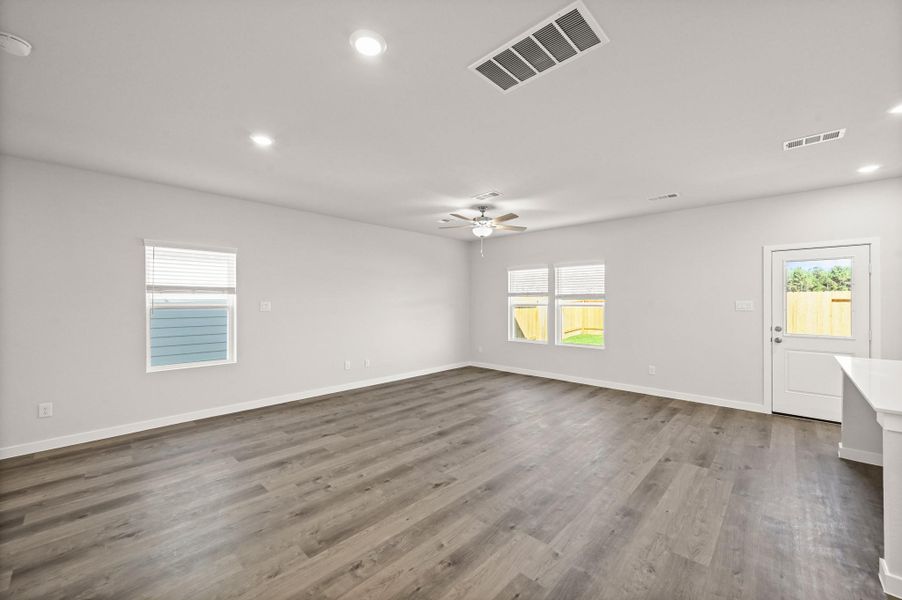 Spacious, unfurnished interior of a new home in Northpark South, Porter (Image 20). Spacious, unfurnished interior of a new home in Northpark South, Porter (Image 20).