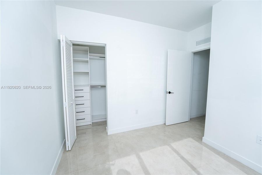 Spacious, unfurnished interior of a new home in , Homestead (Image 15).