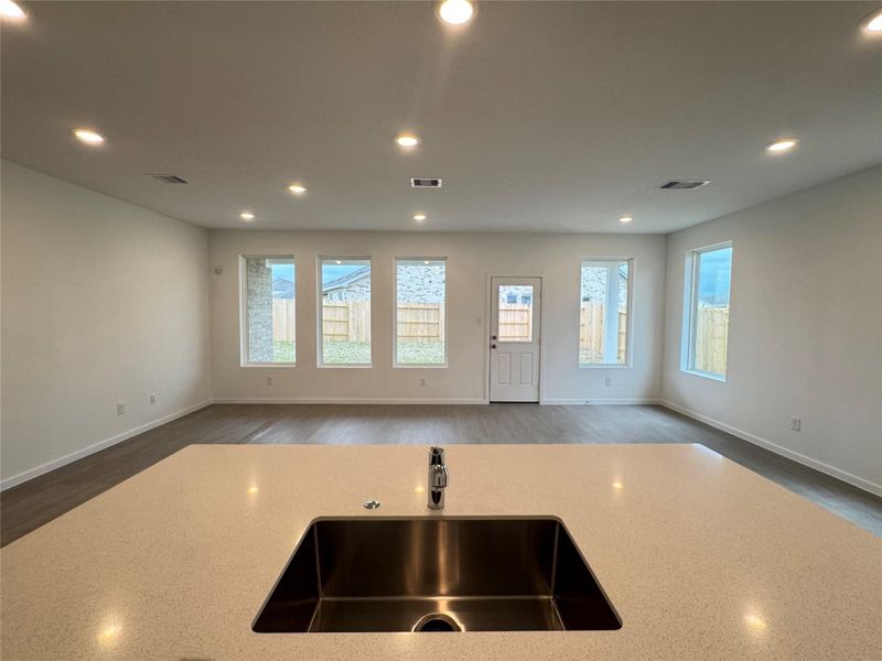 Spacious, unfurnished interior of a new home in Lago Mar: Classic Collection, Texas City (Image 7). Spacious, unfurnished interior of a new home in Lago Mar: Classic Collection, Texas City (Image 7).