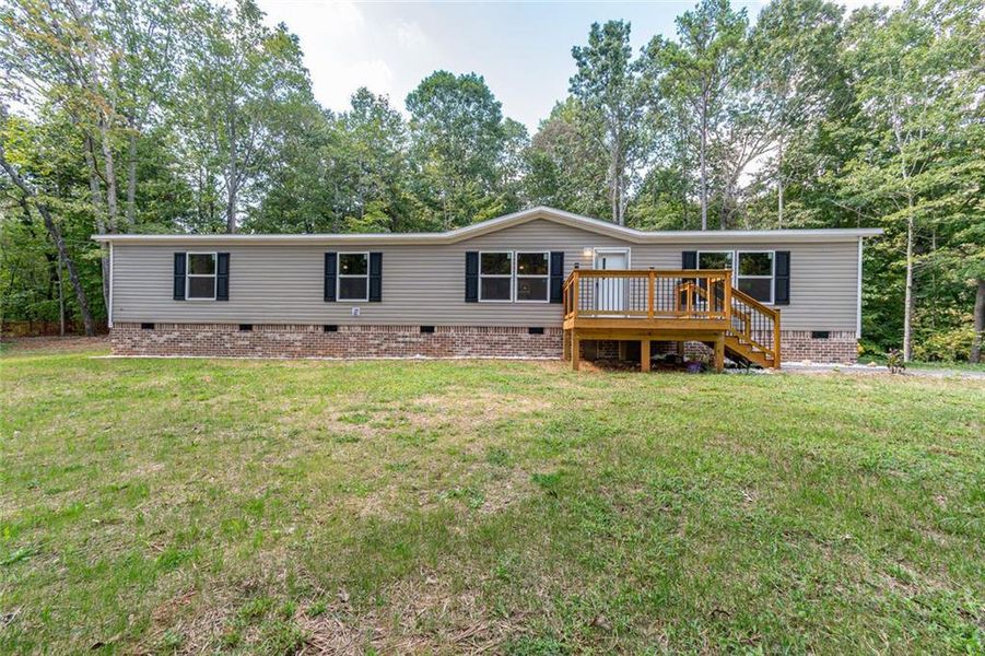 Exterior details and patio area of a home in , Dahlonega (Image 22).