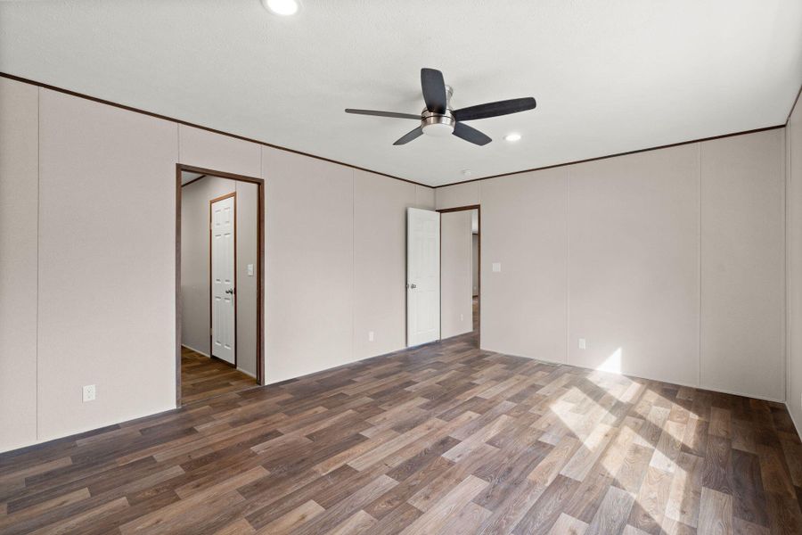 Spacious, unfurnished interior of a new home in , St. George (Image 28).
