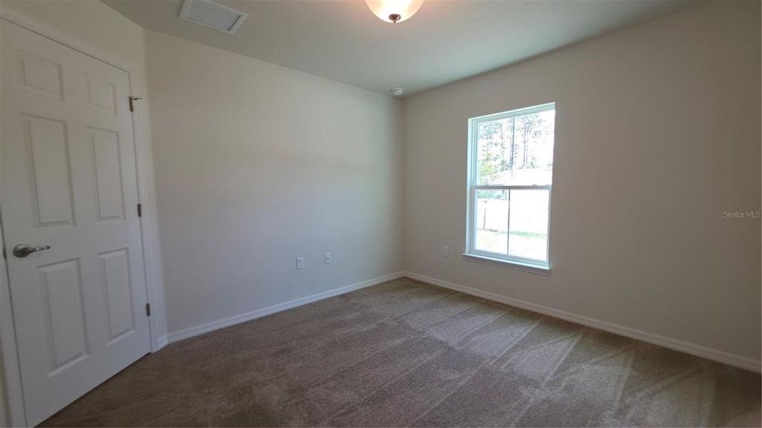 Spacious, unfurnished interior of a new home in , Citrus Springs (Image 14).