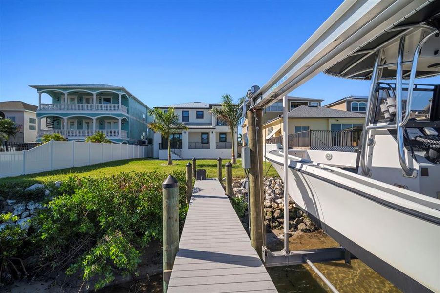 Exterior details and patio area of a home in , Apollo Beach (Image 28).