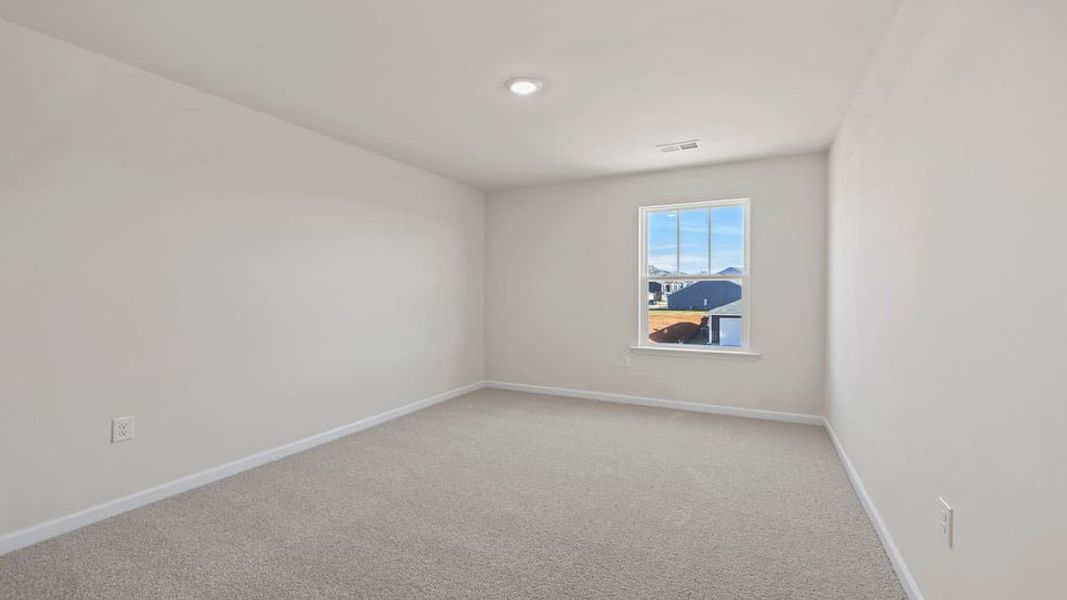 Spacious, unfurnished interior of a new home in Baxter Village, Boiling Springs (Image 24).