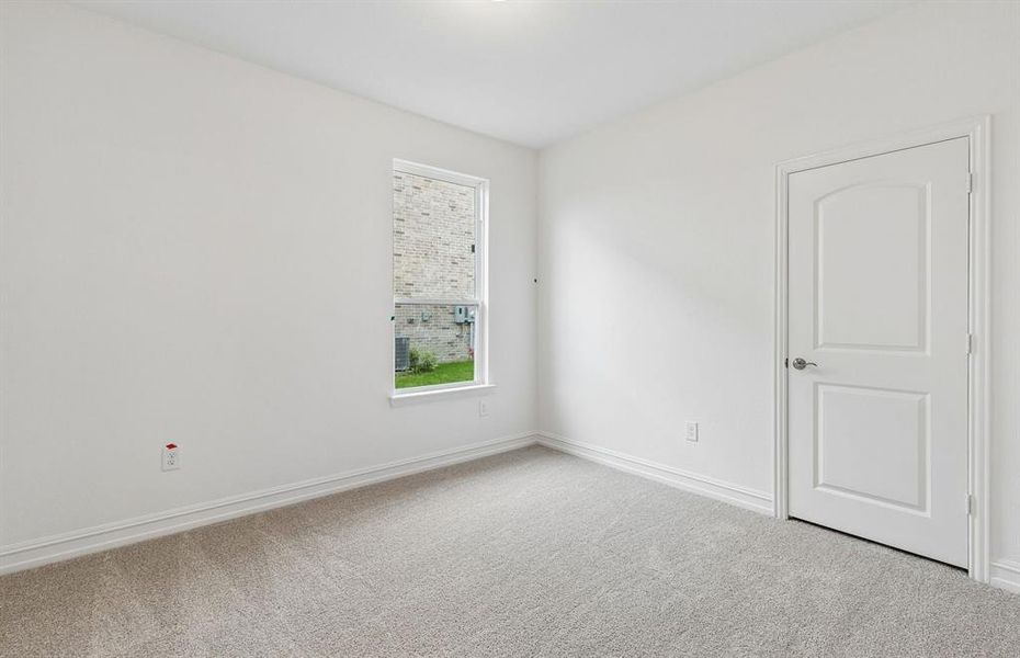 Secondary bedroom