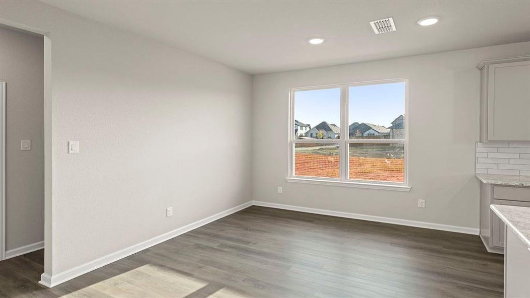 17. 1114 Falls Rush - Dining