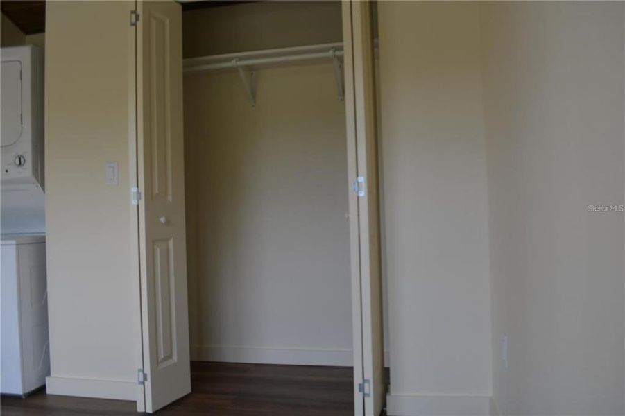 Spacious, unfurnished interior of a new home in , Oviedo (Image 15).