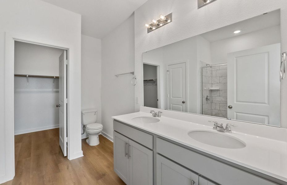 Furnished interior view inside a new home in County View, Temple (Image 8).
