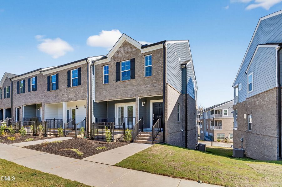 Ral_Forestville_Lot20 (3)