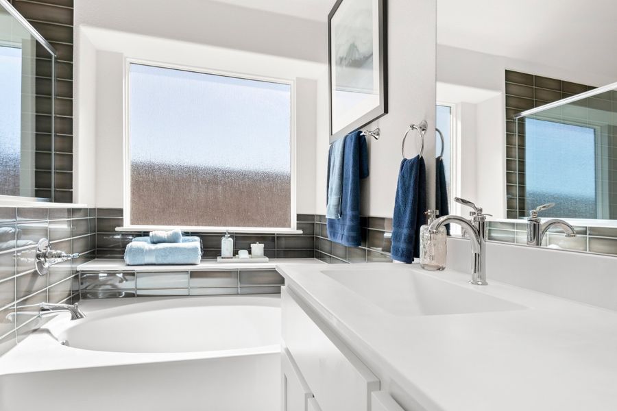 Image 36 representing the Concept 2065 by Risewell Homes in Summer Crest, Fort Worth, TX.