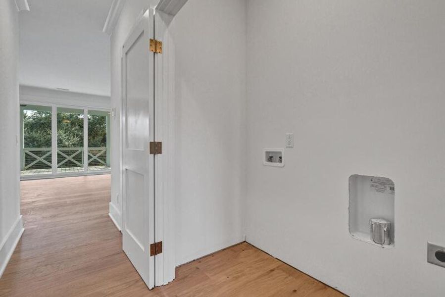 Spacious, unfurnished interior of a new home in , Edisto Beach (Image 63).