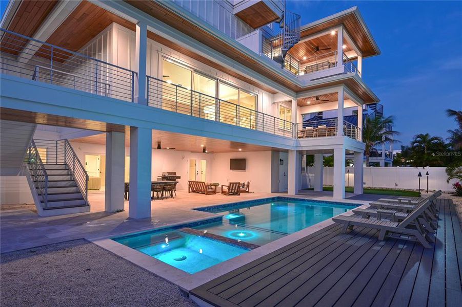 Exterior details and patio area of a home in , Holmes Beach (Image 33).