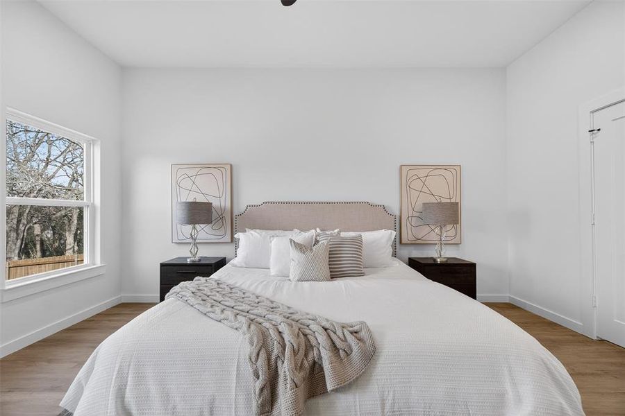 Furnished interior view inside a new home in , Dallas (Image 35).