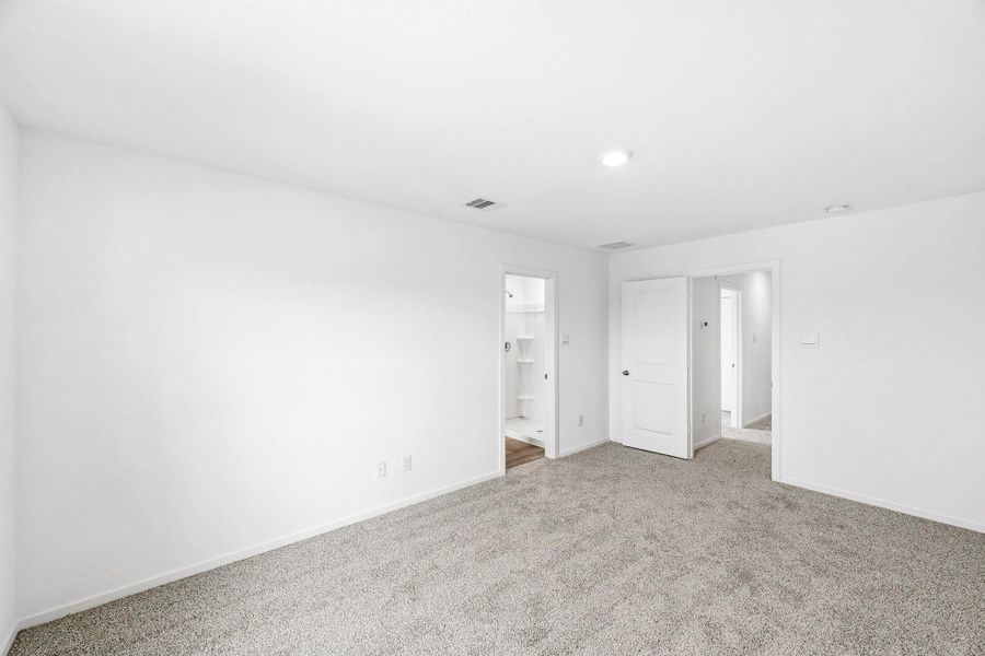 Spacious, unfurnished interior of a new home in Mill Creek, Magnolia (Image 19).