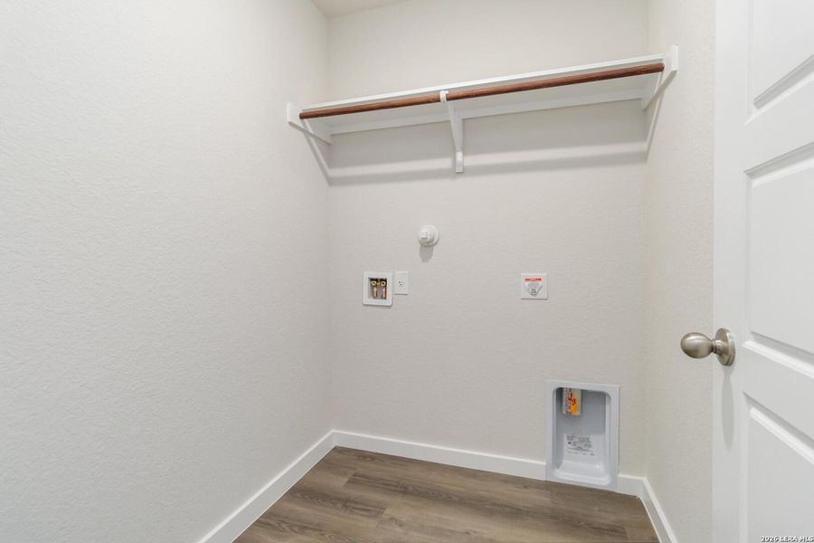 Spacious, unfurnished interior of a new home in Willow Point, San Antonio (Image 17).