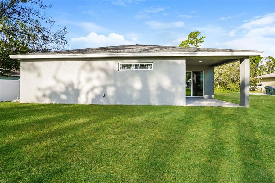 Exterior details and patio area of a home in , North Port (Image 3).