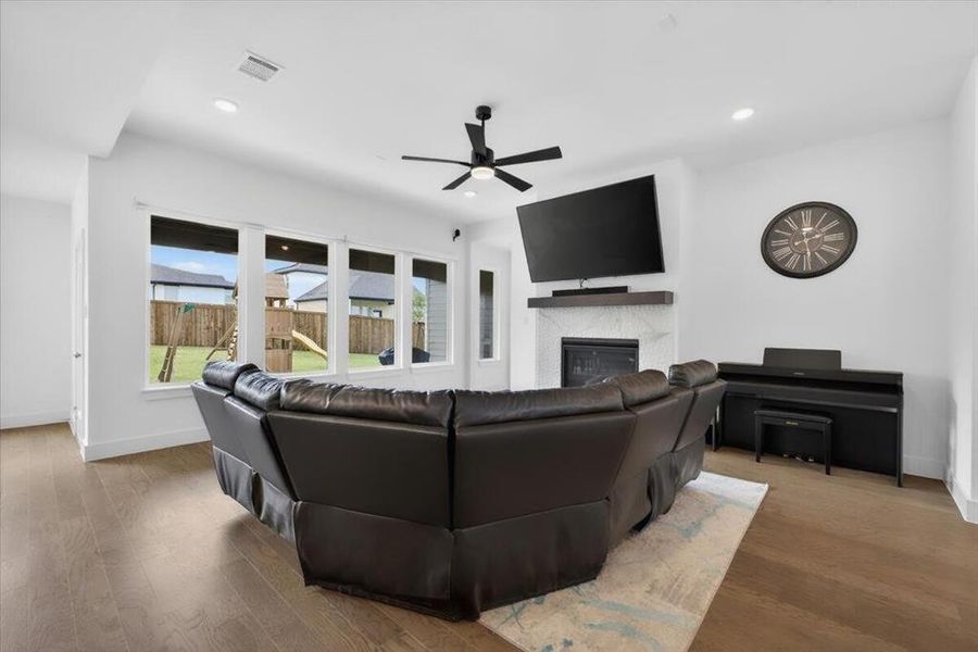 Furnished interior view inside a new home in Talon Hills, Fort Worth (Image 34).
