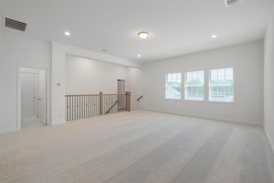 Image 36 of a home in .