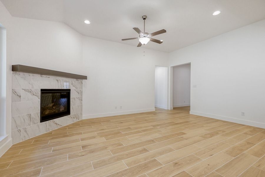180 Buffalo - Living Area